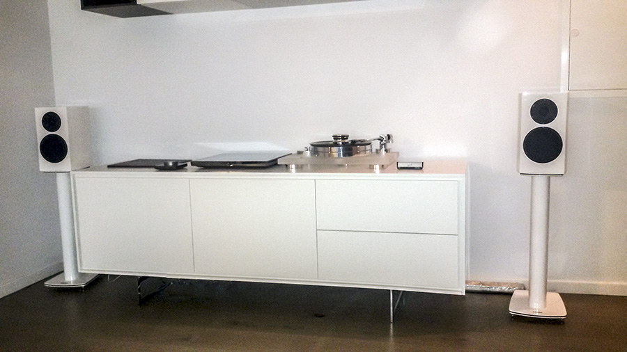 Система Devialet 120, Atohm GT1, Transrotor Rossini Система Devialet 120, Atohm GT1, Transrotor Rossini