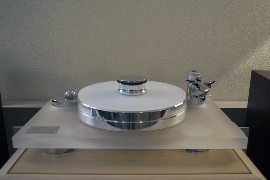 Экспозиция AVComfort на выставке Hi-Fi & High End SHOW 2013 Экспозиция AVComfort на выставке Hi-Fi & High End SHOW 2013