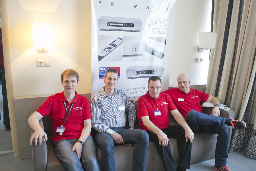 Экспозиция AVComfort на выставке Hi-Fi & High End SHOW 2013 Экспозиция AVComfort на выставке Hi-Fi & High End SHOW 2013