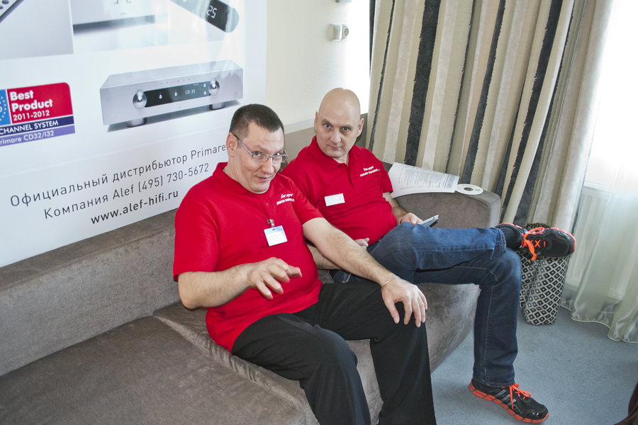 Экспозиция AVComfort на выставке Hi-Fi & High End SHOW 2013 Экспозиция AVComfort на выставке Hi-Fi & High End SHOW 2013