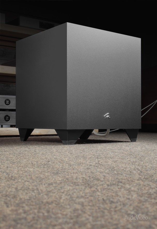 MartinLogan_Dynamo_600Х_04.jpg