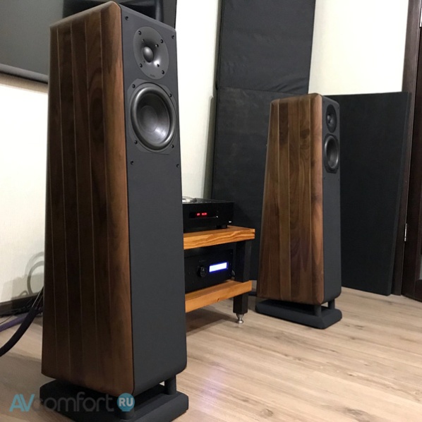 Chario Cygnus MKII Walnut Chario Cygnus MKII Walnut