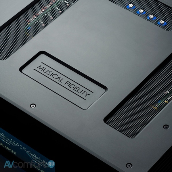 Musical Fidelity NU-Vista 800.2 Silver Musical Fidelity NU-Vista 800.2 Silver
