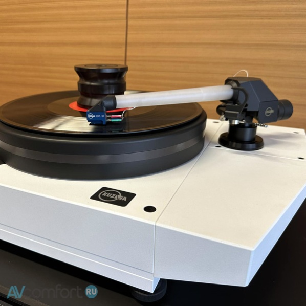 Kuzma Safir 9 Kuzma Safir 9