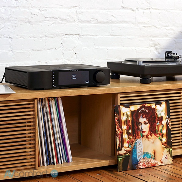 Moon by Simaudio Compass 371 Silver Moon by Simaudio Compass 371 Silver