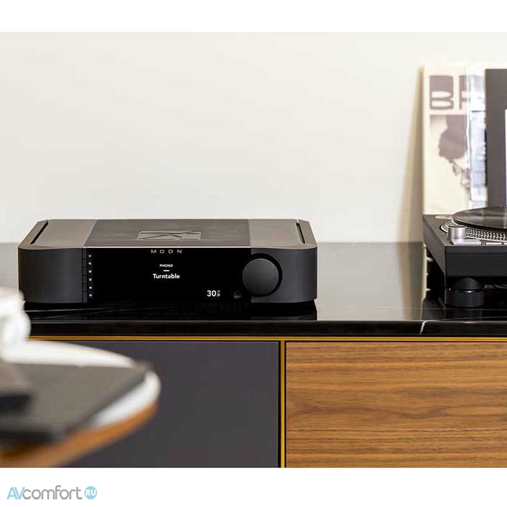 Moon by Simaudio Compass 341 Silver Moon by Simaudio Compass 341 Silver