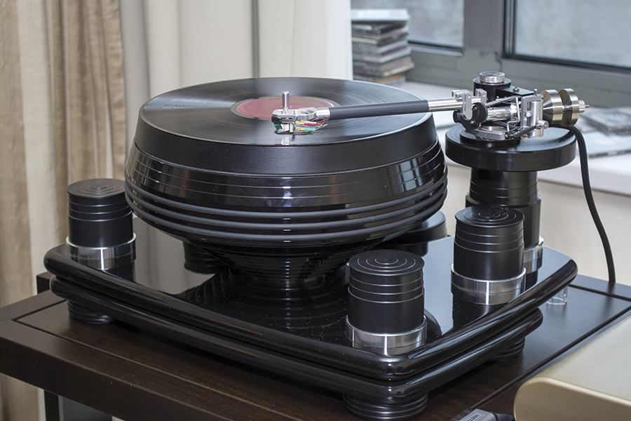 Фотообзор выставки Hi-Fi & High End Show 2015 глазами AVComfort Фотообзор выставки Hi-Fi & High End Show 2015 глазами AVComfort
