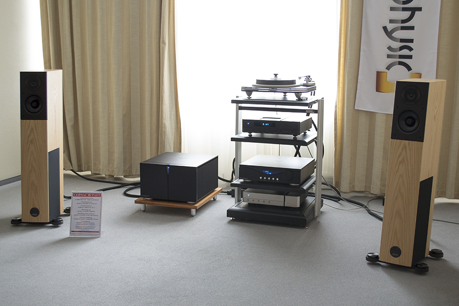 Фотообзор выставки Hi-Fi & High End Show 2015 глазами AVComfort Фотообзор выставки Hi-Fi & High End Show 2015 глазами AVComfort