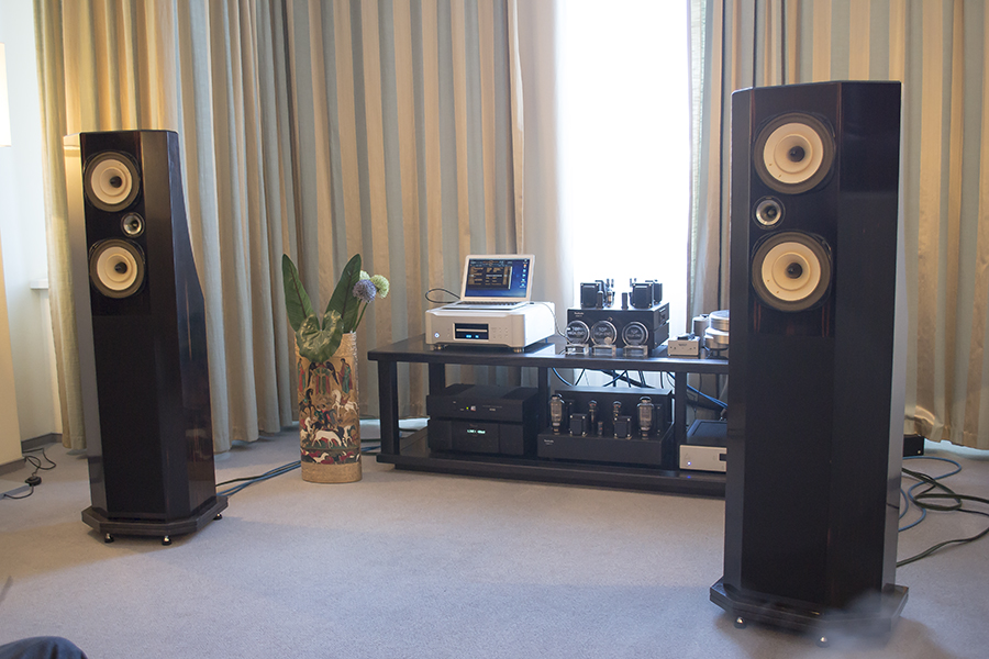 Фотообзор выставки Hi-Fi & High End Show 2015 глазами AVComfort Фотообзор выставки Hi-Fi & High End Show 2015 глазами AVComfort