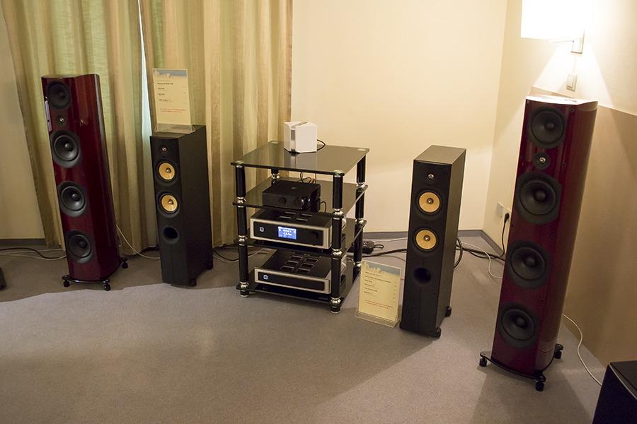 Фотообзор выставки Hi-Fi & High End Show 2015 глазами AVComfort Фотообзор выставки Hi-Fi & High End Show 2015 глазами AVComfort