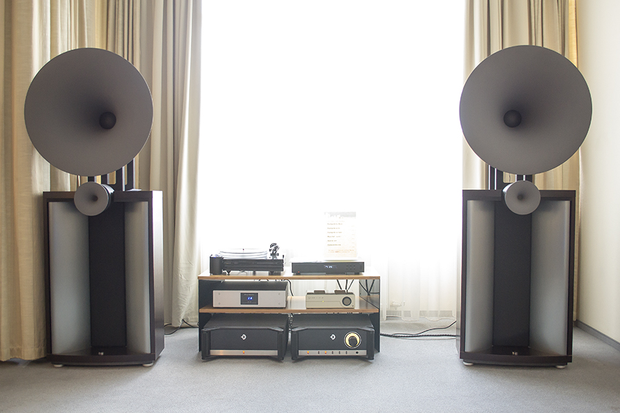 Фотообзор выставки Hi-Fi & High End Show 2015 глазами AVComfort Фотообзор выставки Hi-Fi & High End Show 2015 глазами AVComfort