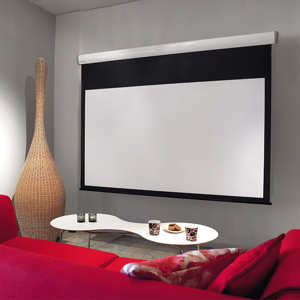 Прекционные экраны в AVComfort