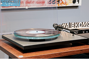 Проигрыватель грампластинок Rega P3 RS. Самая классическая классика