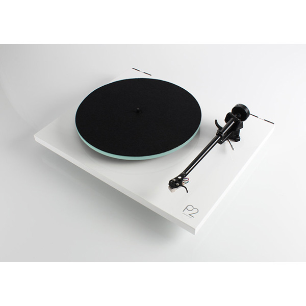 Rega Planar 2 White (Carbon) Rega Planar 2 White (Carbon)