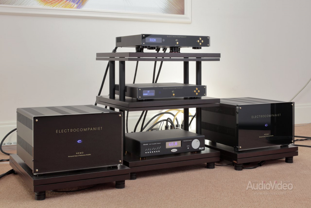 Legacy_Aeris_02.jpg Legacy_Aeris_02.jpg