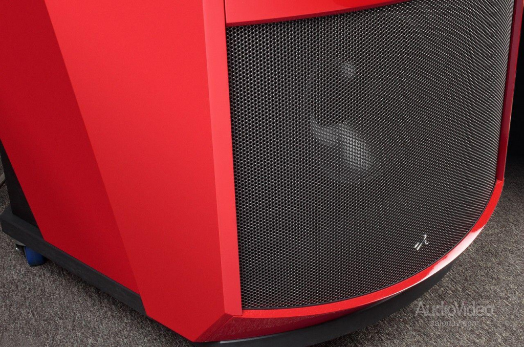 MartinLogan_Neolith_04.jpg