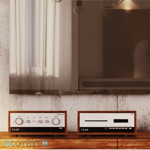 LEAK STEREO 130 Walnut LEAK STEREO 130 Walnut