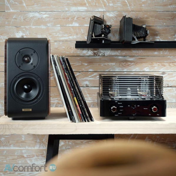 Opera Loudspeakers Mezza V2 Rosewood Opera Loudspeakers Mezza V2 Rosewood