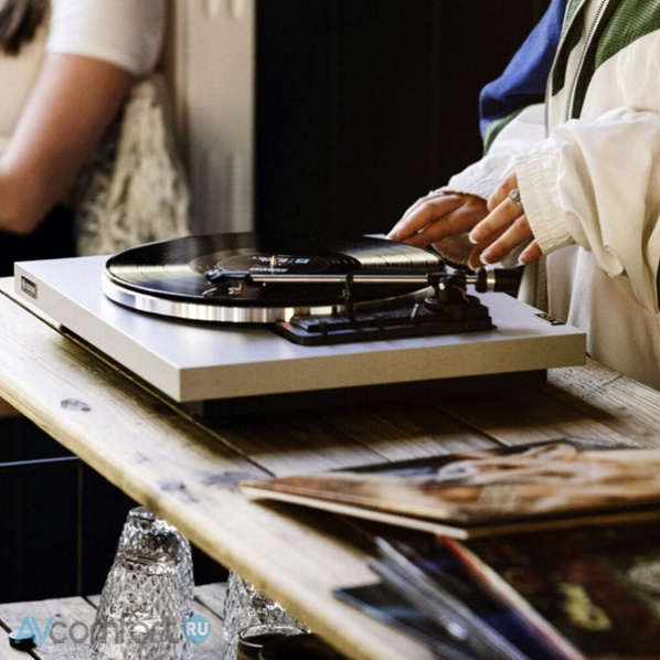 Rekkord Audio F 300 Walnut Rekkord Audio F 300 Walnut